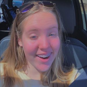 Meet your Posher, Olivia